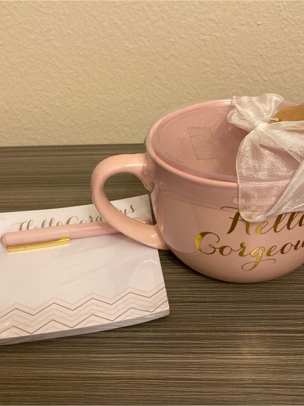 Pink Ceramic 'Hello Gorgeous' Mug - Picture 2 of 5